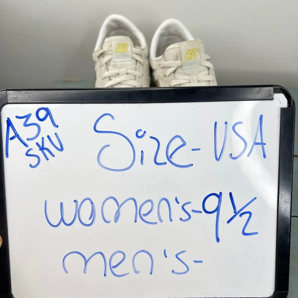New Balance 620 Women 9.5 Sneakers Cream Gold Metallic CW620JD2 Low Top Shoes